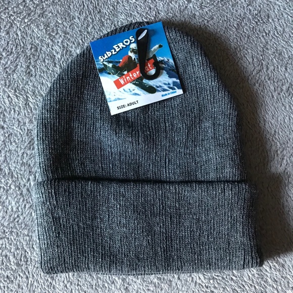 5 Knit Winter Beanie Hats - Picture 2 of 6